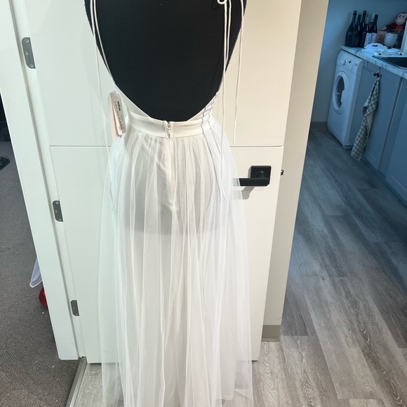 CInderella divine NWT TULLE SKIRT WITH LEG SLIT IN LINING Off White color - Picture 3 of 7